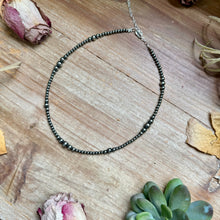 Load image into Gallery viewer, 14 inch Graduated Sterling Silver Pearl Choker
