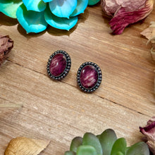Load image into Gallery viewer, MJ Purple Spiny Oyster Oval Stud Earrings
