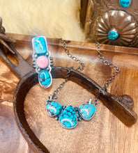 Load image into Gallery viewer, Tres Necklace
