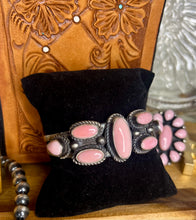 Load image into Gallery viewer, Pink Conch Statement Cuff
