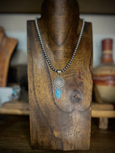 Load image into Gallery viewer, Golden Hills Pendant/Pearl Set
